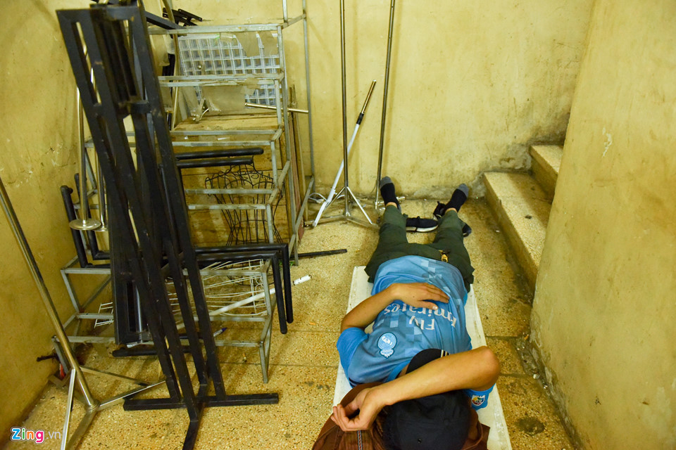 Cảnh nhếch nhác, xuống cấp ở chợ Đồng Xuân